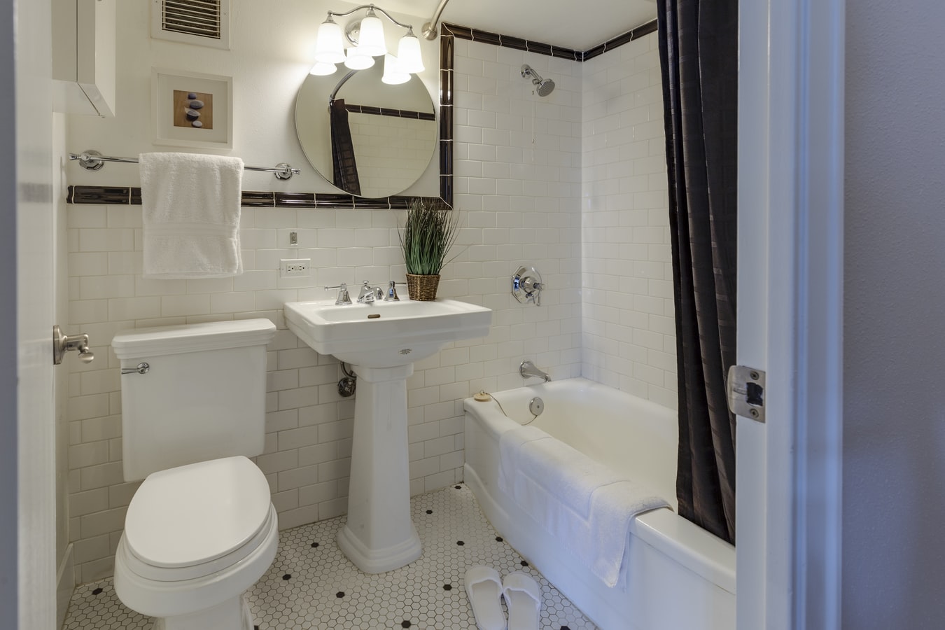 Designing Small Bathrooms Designing Small Bathrooms