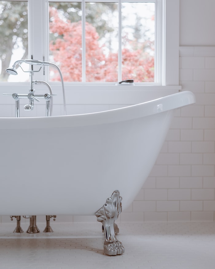 Easy Instructions on How |Tub Reglazing | Bathtub Refinishing | VT Lakewood Tub Reglazing to Install a Tub Surround