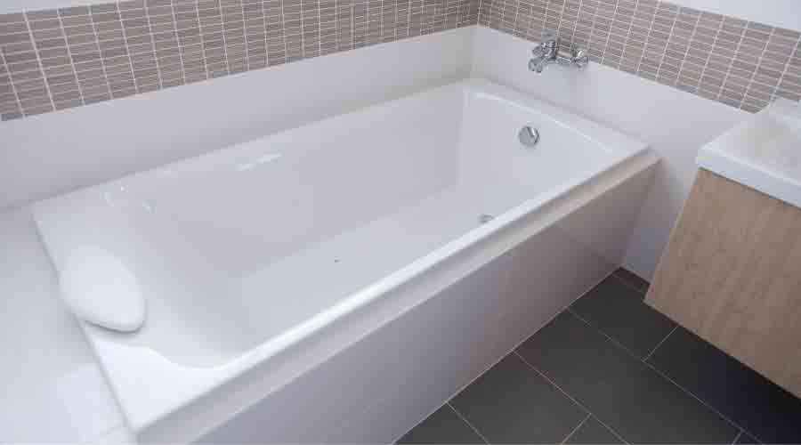 Tub Reglazing | Bathtub Refinishing | VT Lakewood Tub Reglazing